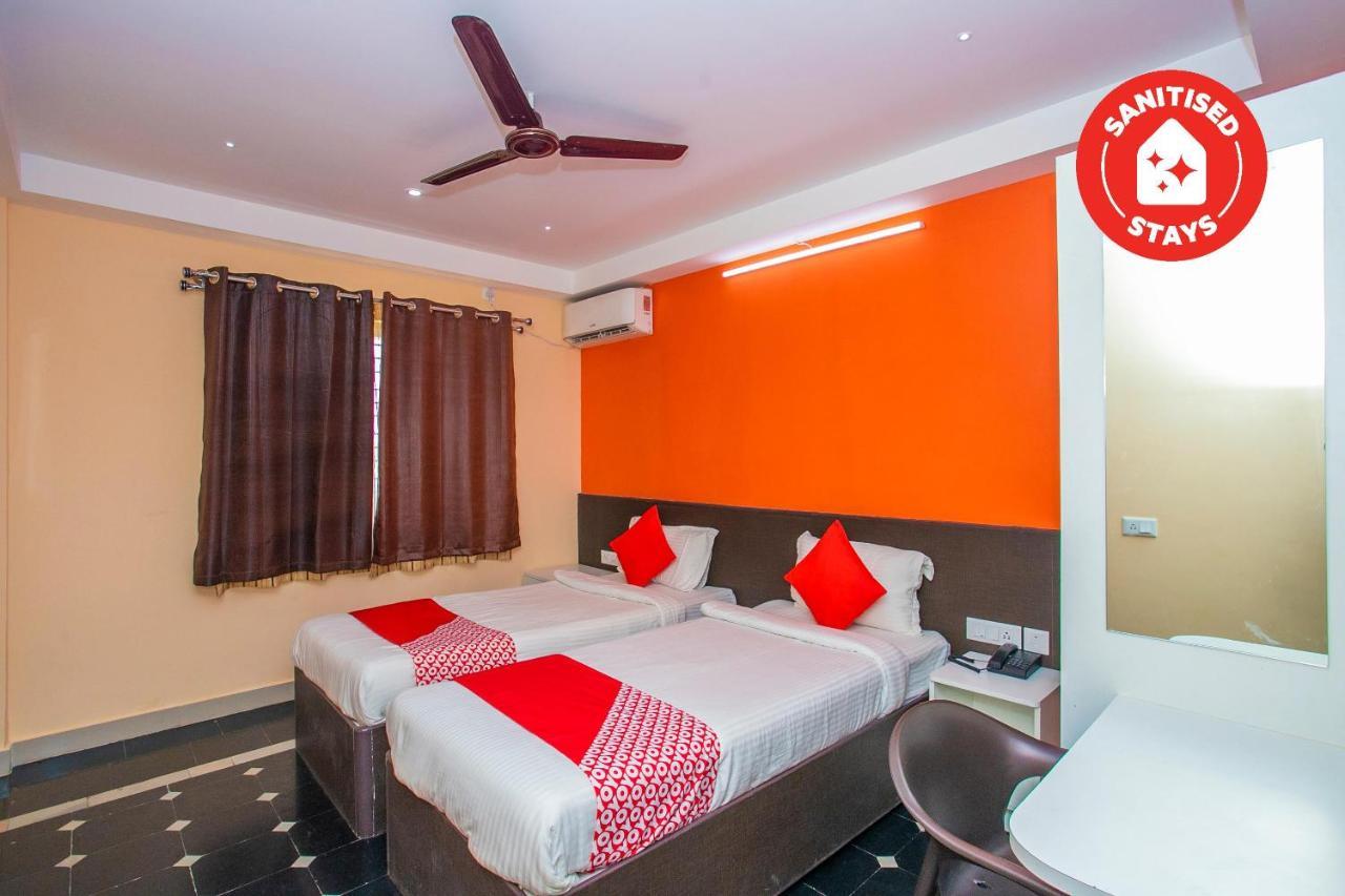 Oyo 22837 Chairmen'S Hotel Bangalore Ngoại thất bức ảnh
