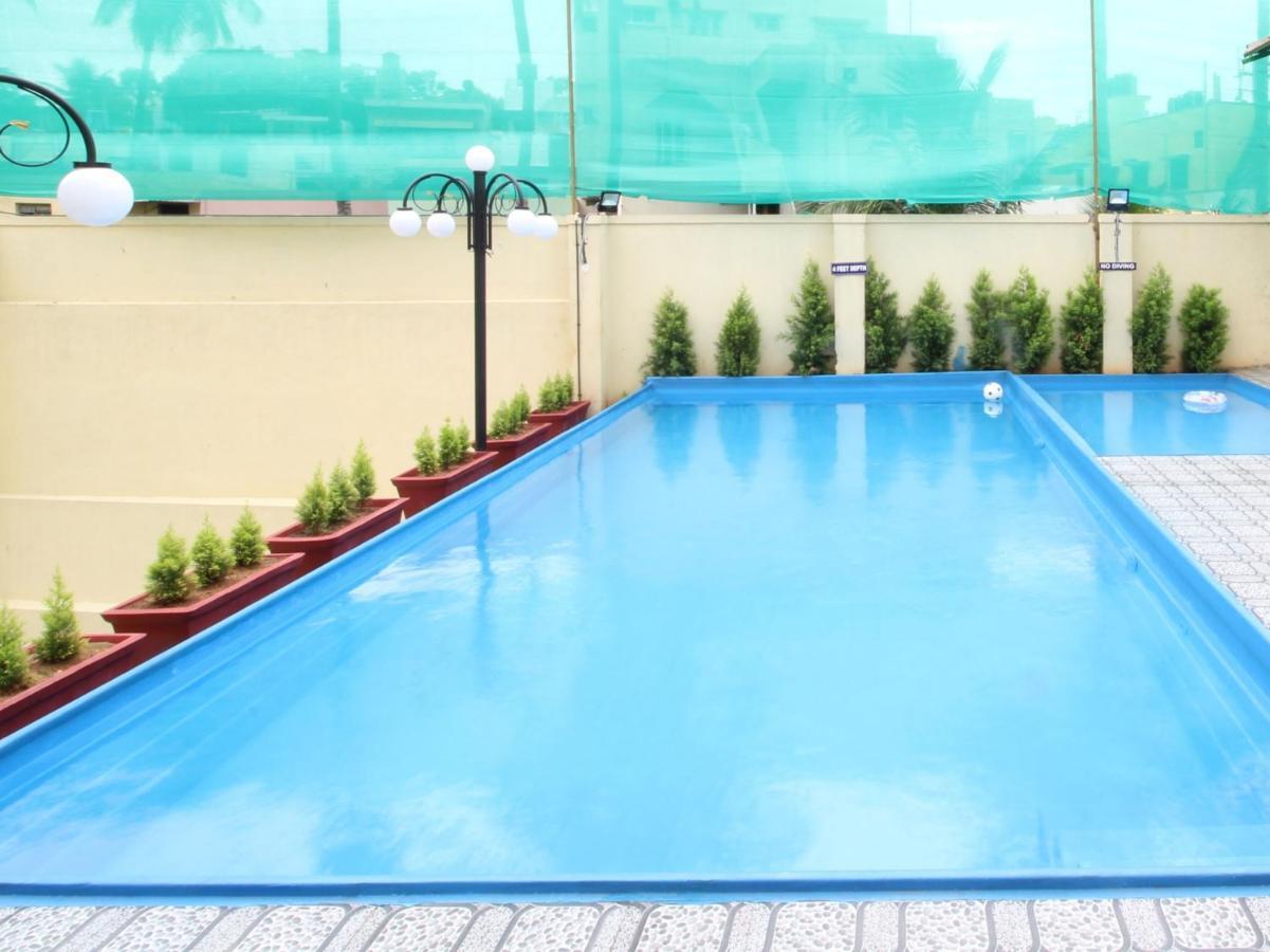 Oyo 22837 Chairmen'S Hotel Bangalore Ngoại thất bức ảnh