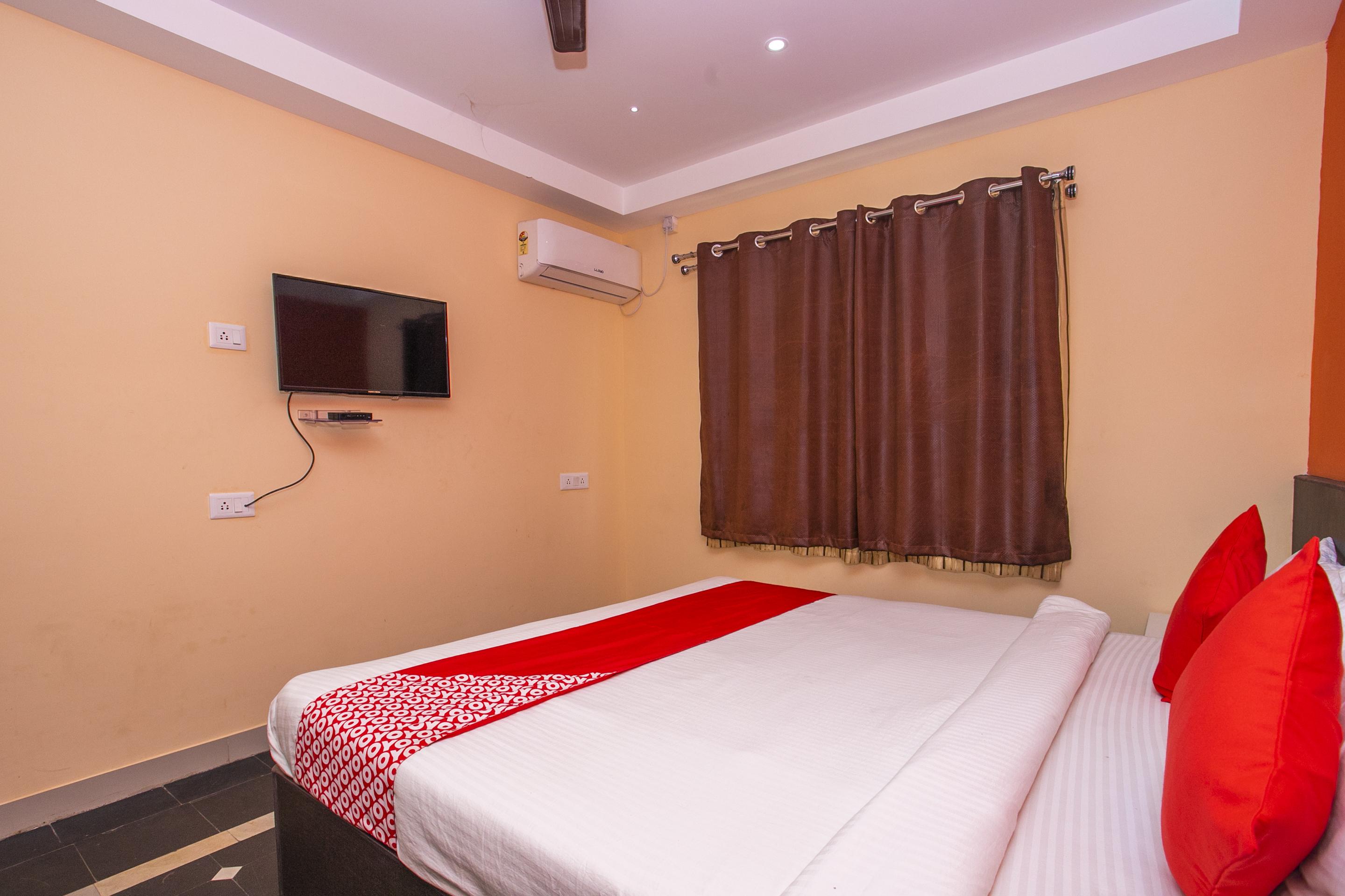 Oyo 22837 Chairmen'S Hotel Bangalore Ngoại thất bức ảnh