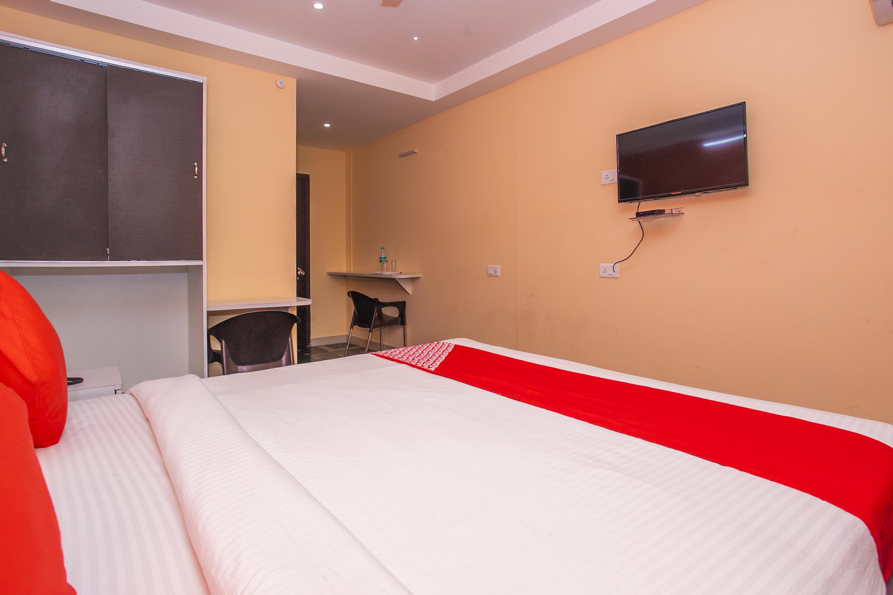 Oyo 22837 Chairmen'S Hotel Bangalore Ngoại thất bức ảnh