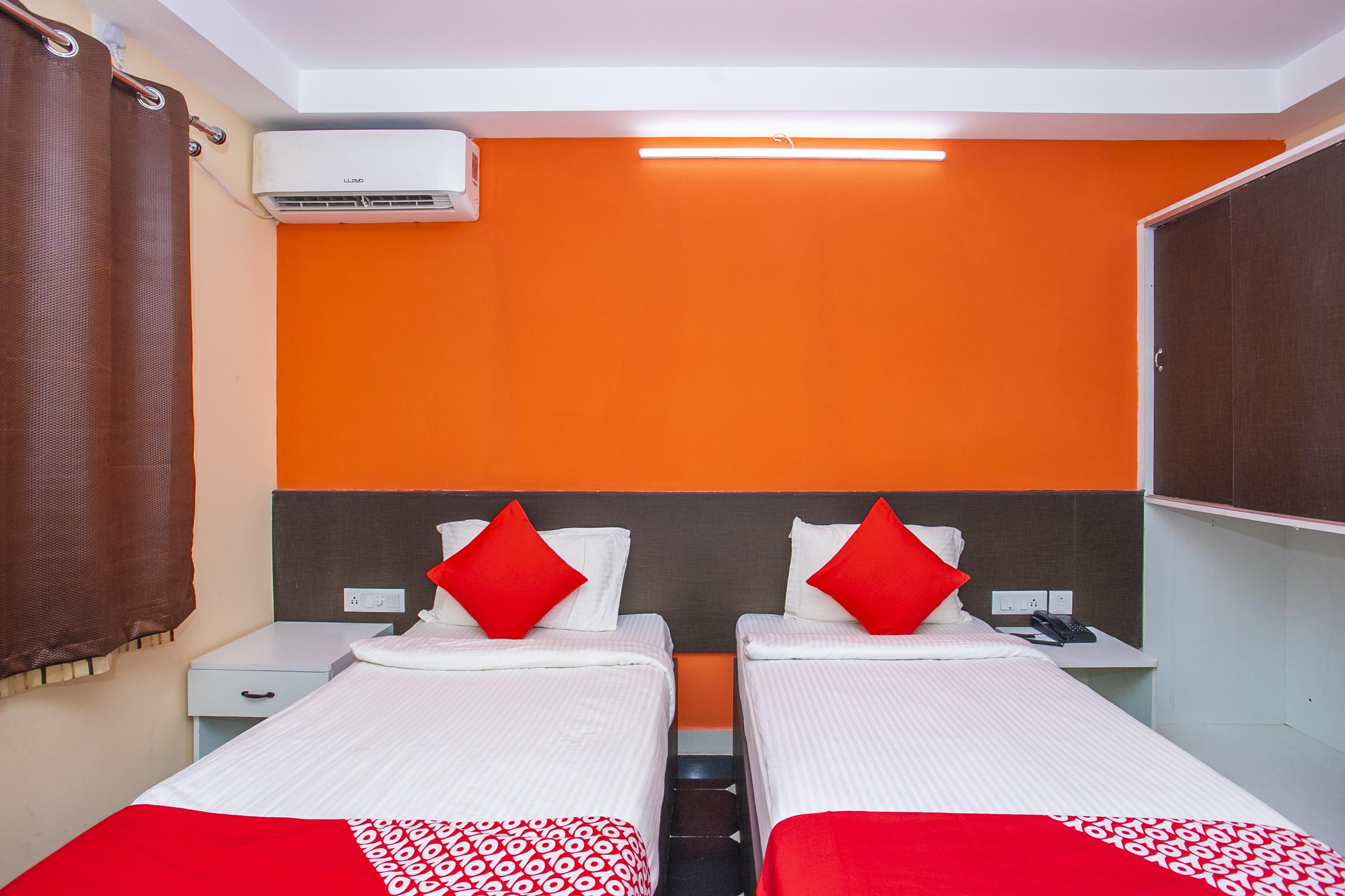 Oyo 22837 Chairmen'S Hotel Bangalore Ngoại thất bức ảnh