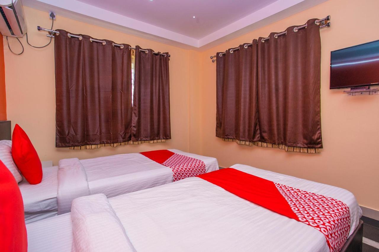 Oyo 22837 Chairmen'S Hotel Bangalore Ngoại thất bức ảnh